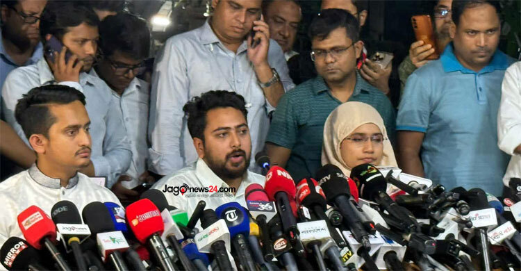 নির্বাচন কমিশনের আচরণ নিরপেক্ষ মনে হচ্ছে না: নাহিদ ইসলাম