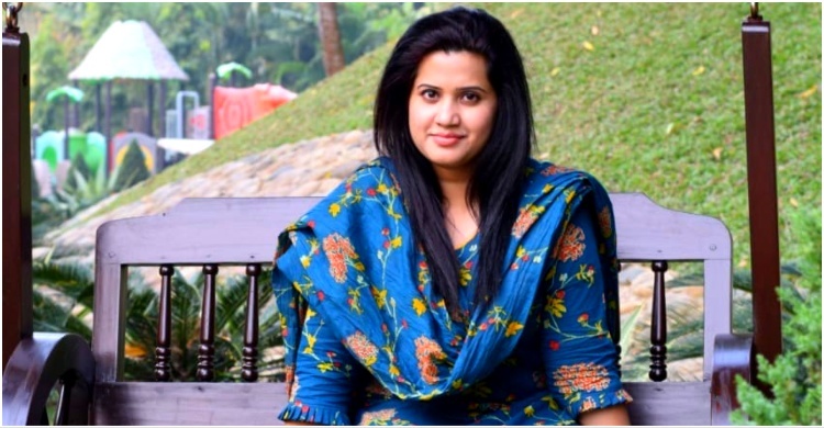 লন্ডনে পড়াশোনা শেষ করলেন কণ্ঠশিল্পী ন্যানসি