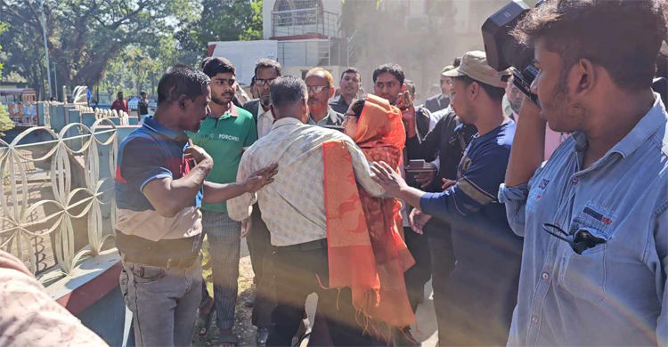 বিচার চাইতে গিয়ে হেনস্থার শিকার মনোনয়ন বঞ্চিতের স্ত্রী