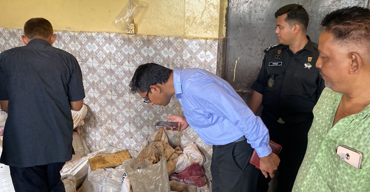 বেগমগঞ্জে ভেজাল খাদ্য উৎপাদন, জরিমানা ৫ লাখ