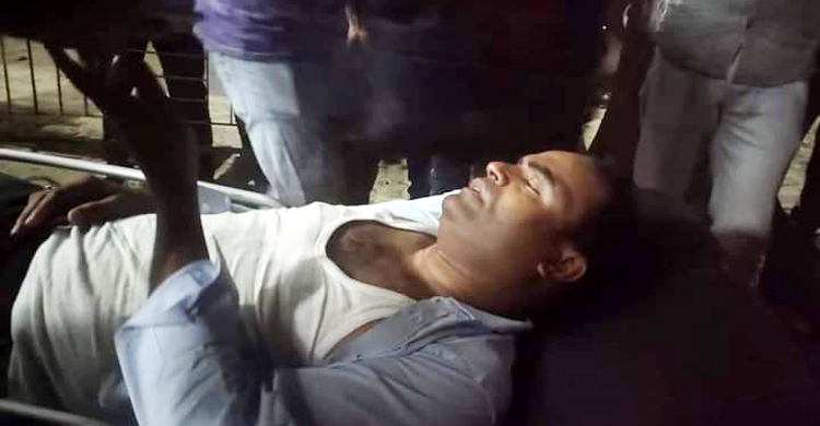 অধ্যক্ষ নিয়োগ কেন্দ্র করে জবি অধ্যাপককে মারধর