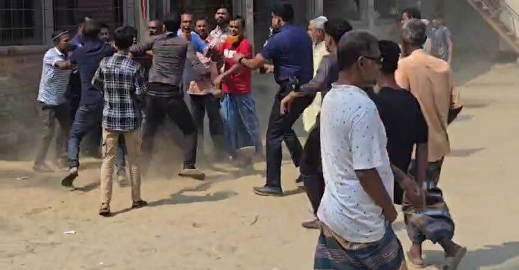 নোয়াখালীতে প্রধান শিক্ষক নিয়োগ নিয়ে দুই পক্ষের সংঘর্ষ, আহত ১০
