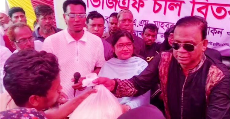 কোটি মানুষকে গরিব রেখে গণতন্ত্র প্রতিষ্ঠা সম্ভব নয়: খোকন