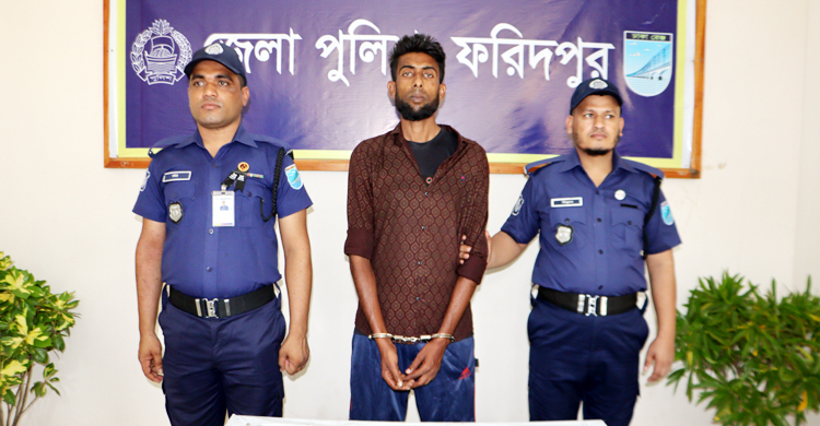 ফরিদপুরে দুই অটোভ্যানচালক হত্যার মূলহোতা গ্রেফতার