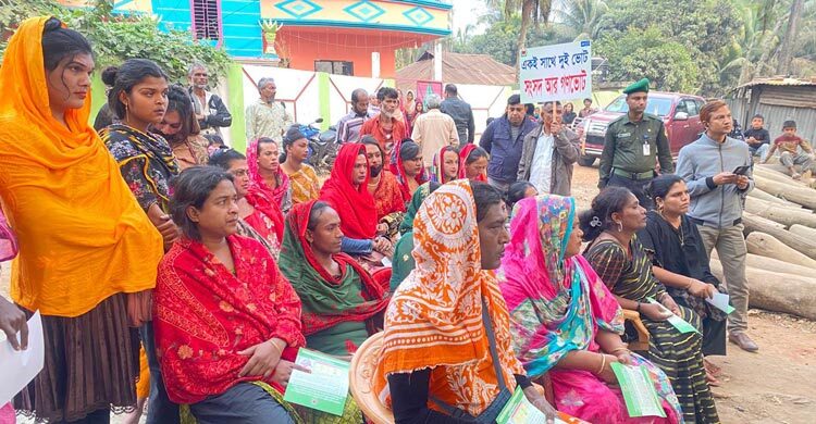 নোয়াখালীতে হিজড়া জনগোষ্ঠী ২ হাজার, ভোটার মাত্র ১৪