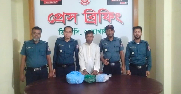 গাঁজাসহ গ্রেফতার ১৬ মামলার পলাতক আসামি