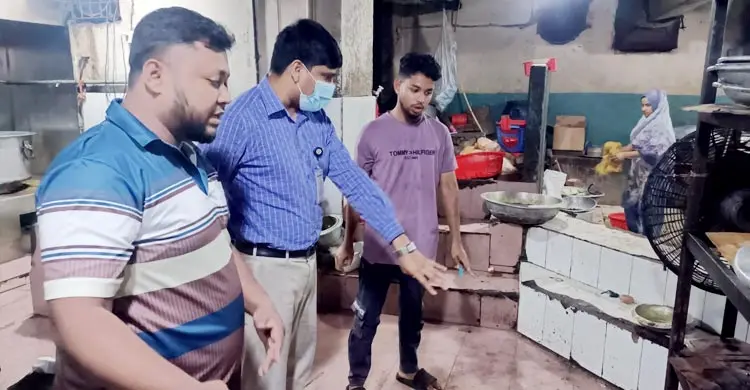 খাবারে নিষিদ্ধ কেওড়া জলের ব্যবহার, রেস্টুরেন্টকে জরিমানা