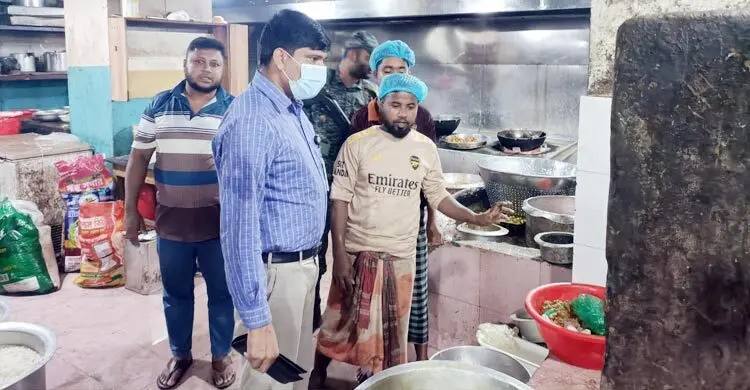 খাবারে নিষিদ্ধ কেওড়া জলের ব্যবহার, রেস্টুরেন্টকে জরিমানা