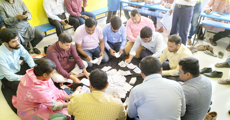 নোয়াখালী প্রেস ক্লাবের সভাপতি বখতিয়ার, সম্পাদক মঞ্জু