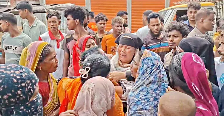 সড়কের পাশে ময়লার স্তূপে পুলিশের সোর্সের মরদেহ
