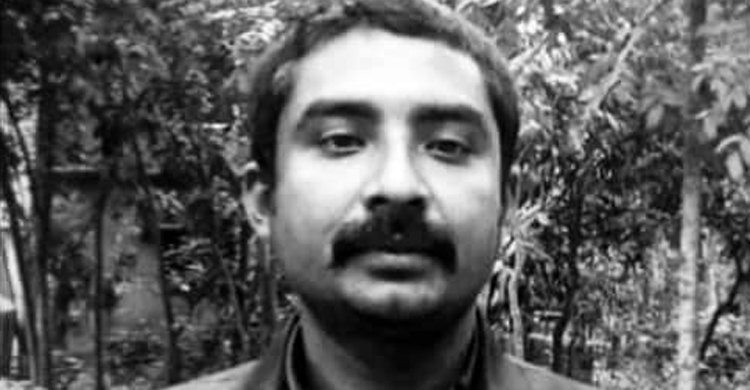 বাড়িতে পুলিশের অভিযান, দোতলা থেকে লাফ দিয়ে পালালেন কাউন্সিলর