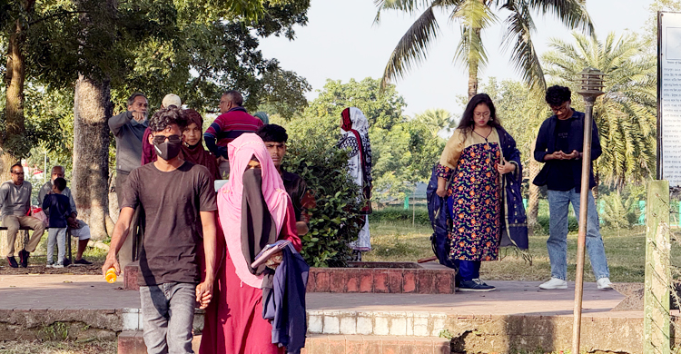 ব্যবস্থাপনার অভাবে পেছনে পড়ছে বিশ্ব ঐতিহ্যের পাহাড়পুর বৌদ্ধবিহার