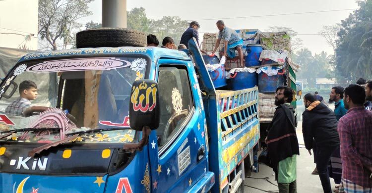 নোয়াখালীতে আড়াই টন জাটকা গেলো এতিমখানায়