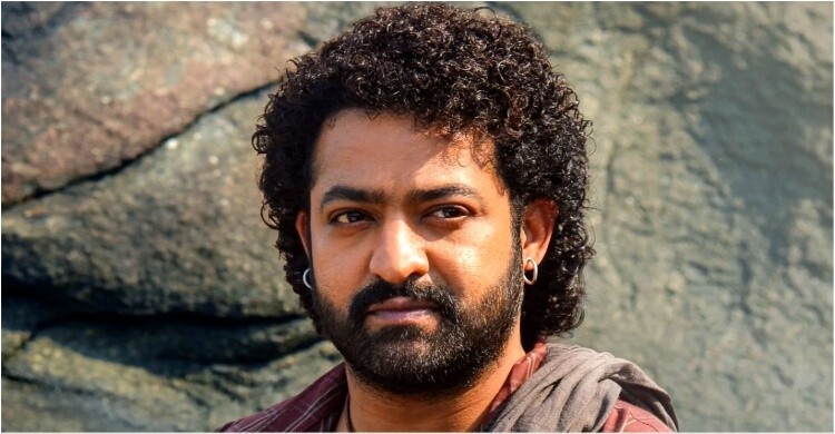 নায়কের চেয়ে ভিলেন শক্তিশালী হওয়ায় ট্রল, এলো জবাব   