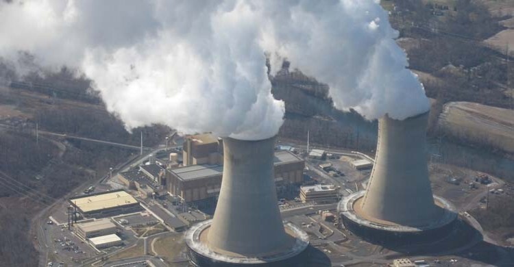 ইরানে বুশেহর পারমাণবিক কেন্দ্রের কাছে হামলায় রাশিয়ার তীব্র ‘ক্ষোভ’