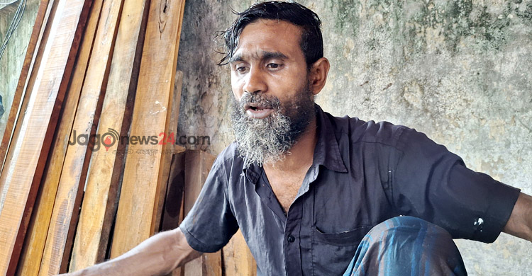 ‘আরে বেটা লাশ ফালাই রাখছি, দেখছ না? এইডা তোল’