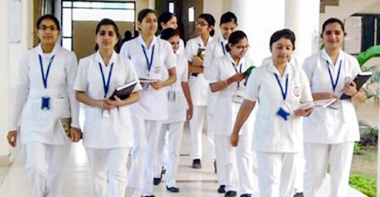 চিকিৎসকের তুলনায় নার্সের সংখ্যা কম, হয় না পদোন্নতি