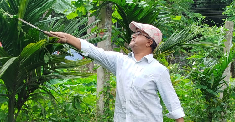 পেশা শিক্ষকতা, নেশা বৃক্ষরোপণ-মানবসেবা