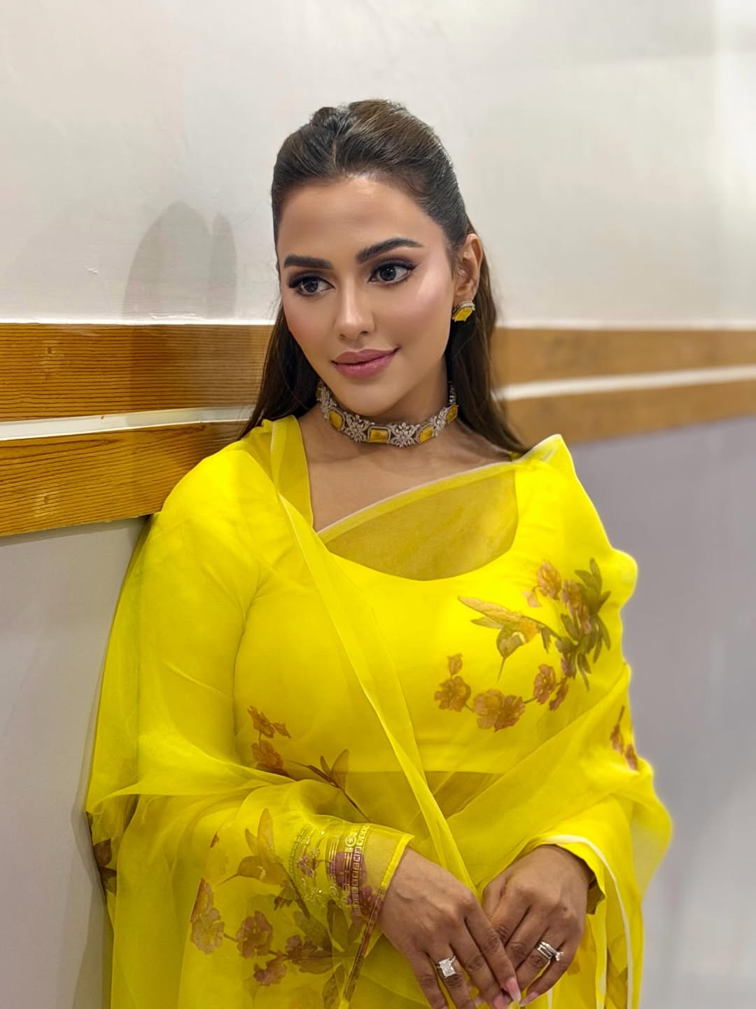 হলুদের মোহনায় নুসরাতের বসন্তবন্দনা