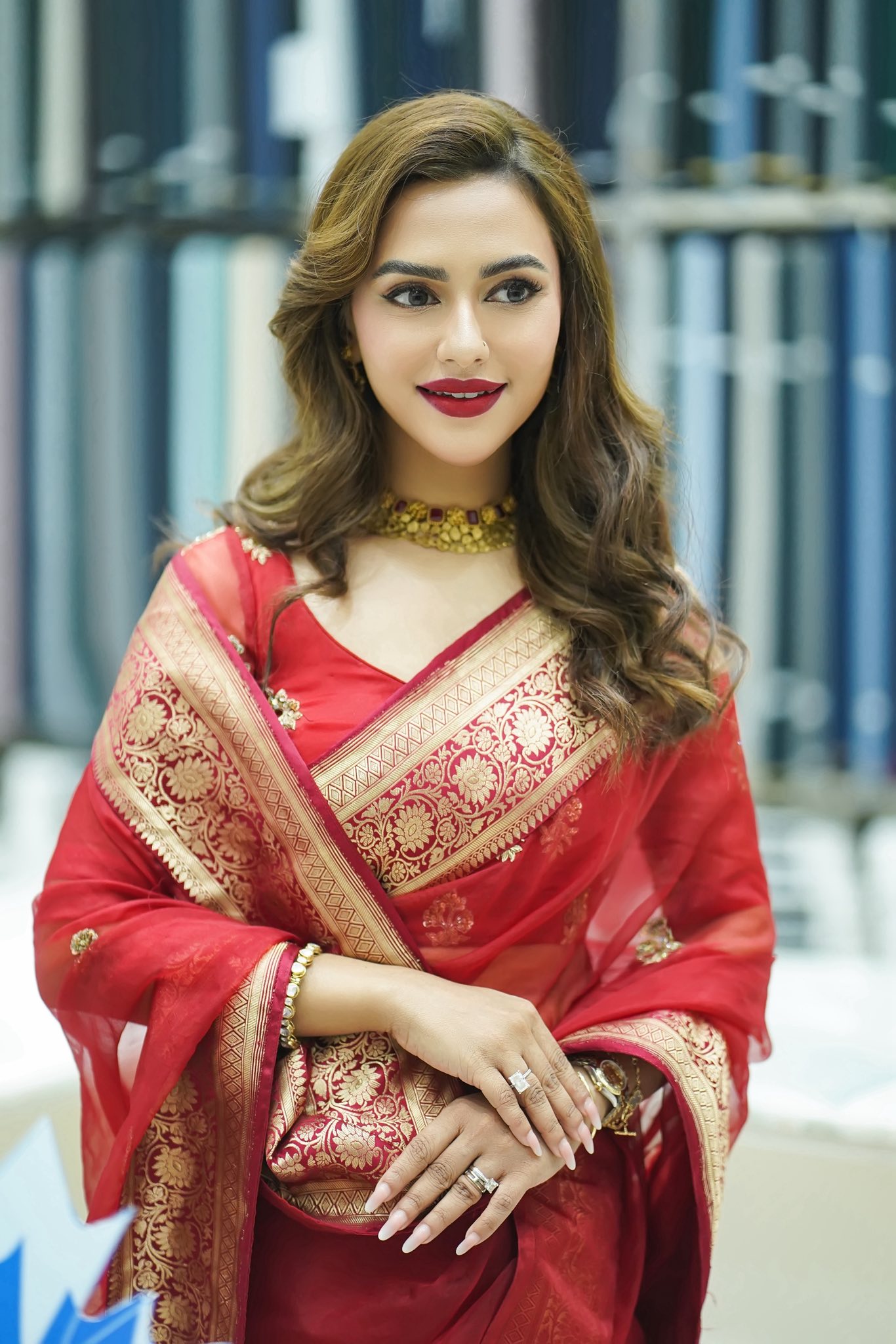 সিঁদুরলাল সাজে গ্ল্যামারাস নুসরাত ফারিয়া