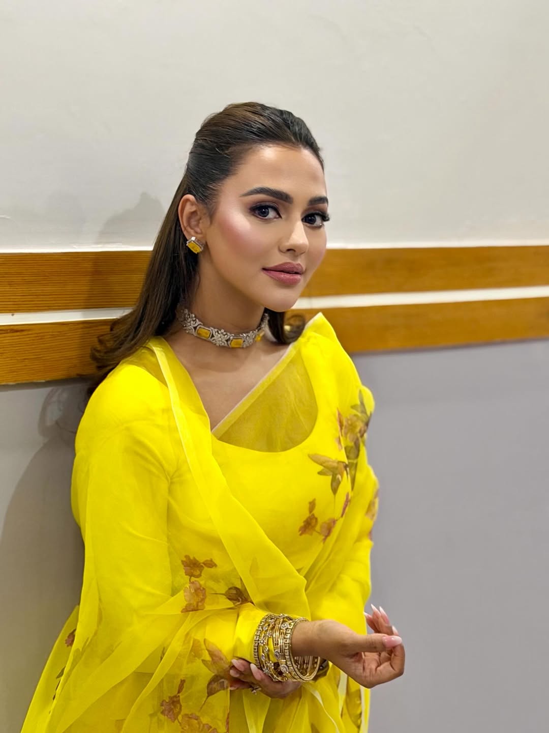 হলুদের মোহনায় নুসরাতের বসন্তবন্দনা