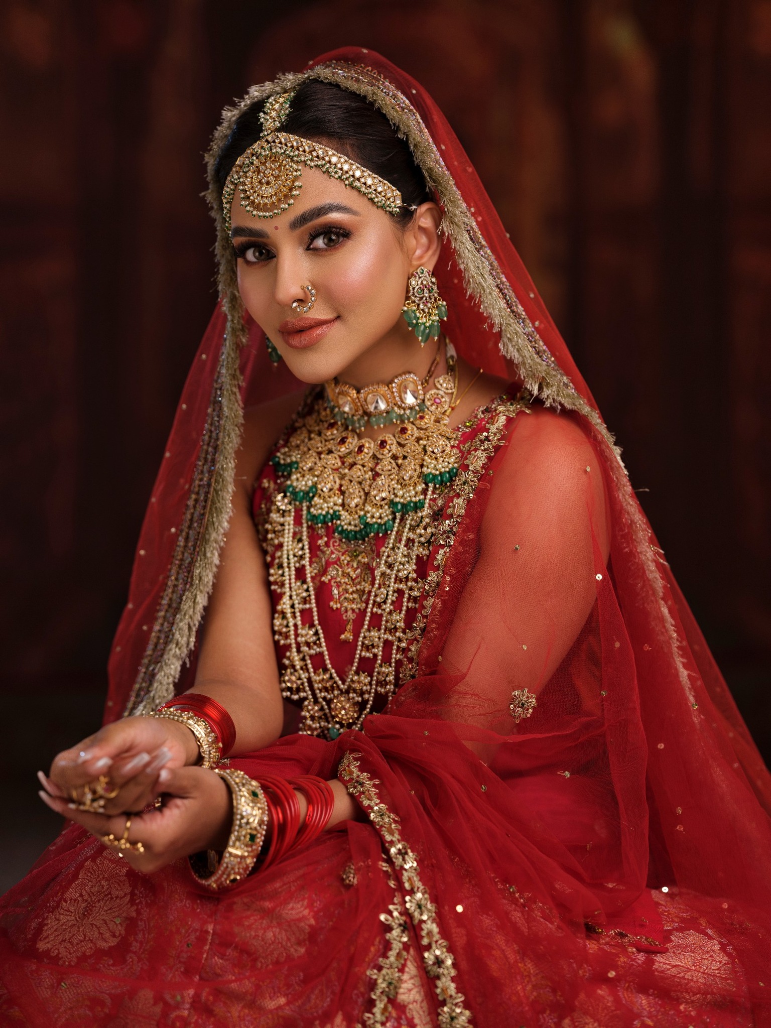 সোনার দামে চমক, তবু থেমে নেই বিয়ের সাজের জৌলুস