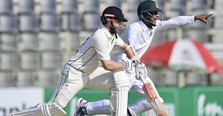 শুরুতেই ৩ উইকেট হারিয়ে চাপে নিউজিল্যান্ড