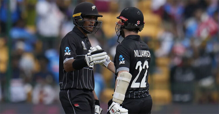 Ravindra roars as New Zealand post 401-6 against Pakistan
