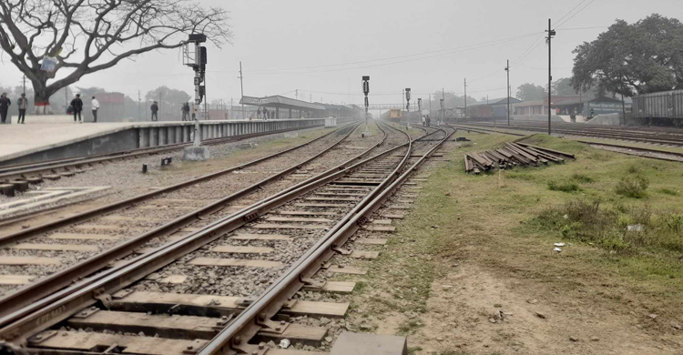 তীব্র শীতে বিপর্যস্ত জনজীবন