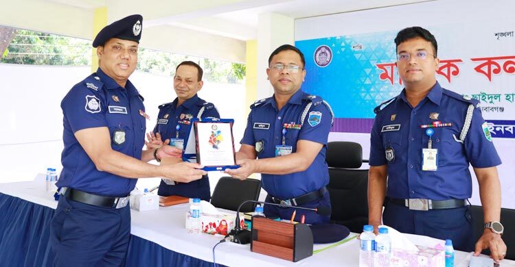 চাঁপাইনবাবগঞ্জের শ্রেষ্ঠ ওসি সাজ্জাদ হোসেন