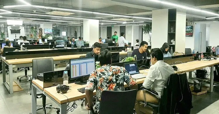 আজ থেকে নতুন সময়ে চলবে সরকারি অফিস-আদালত-ব্যাংক