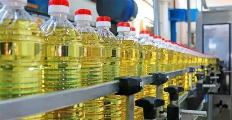 রোজায় কৃত্রিম সংকট ঠেকাতে পৌনে ৫ কোটি লিটার ভোজ্যতেল কিনছে সরকার