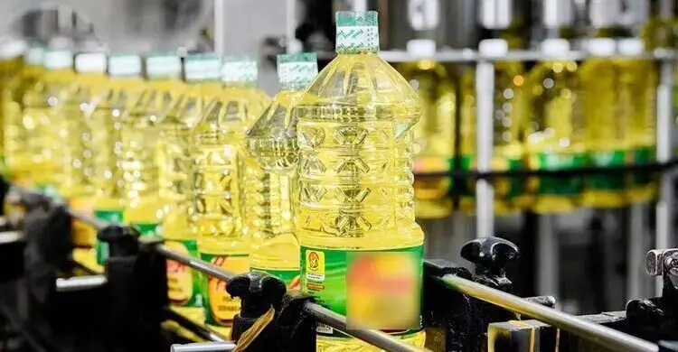 হলুদ-মরিচের গুড়া, চা কেনার শর্তে মিলছে তেলের বোতল