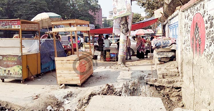 ভাঙা সড়ক, ধুলাবালিতে অতিষ্ঠ পুরান ঢাকাবাসী