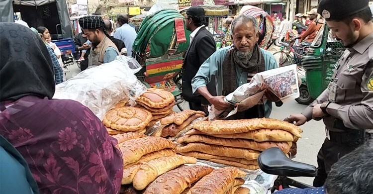 শবে বরাতে পুরান ঢাকায় হালুয়া-রুটির চাহিদা বেশি