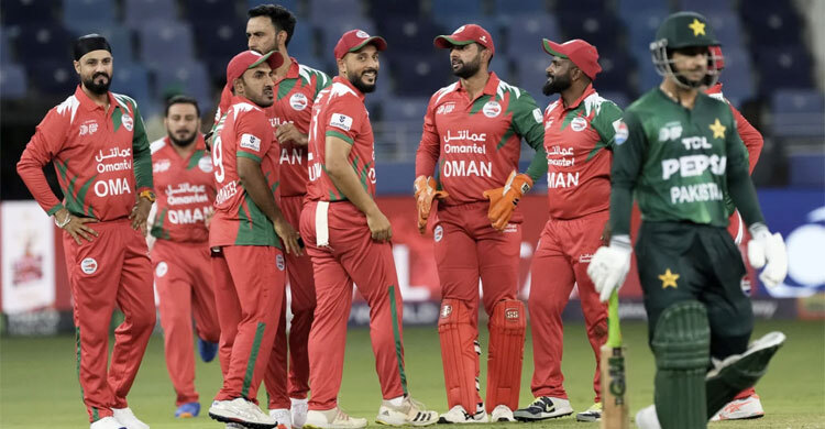 হারিসের ঝোড়ো ব্যাটিং সত্ত্বেও স্কোর বড় হলো না পাকিস্তানের