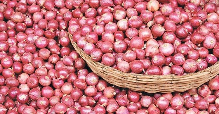 হঠাৎ পেঁয়াজ আমদানিতে আইপি বন্ধ