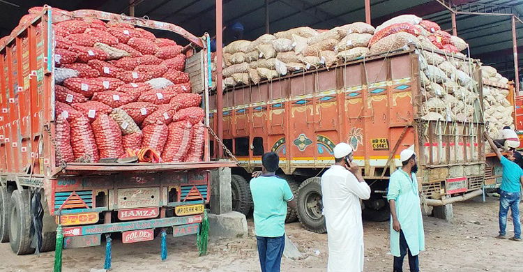 চারদিনে ৫ লাখ টন পেঁয়াজ আমদানির অনুমতি