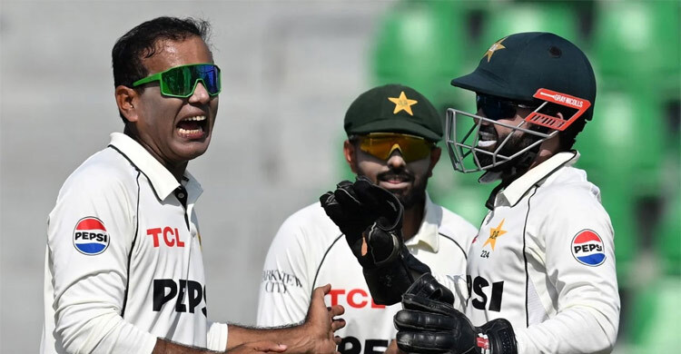 নোমান আলির ঘূর্ণিতে প্রথম ইনিংসে বড় লিড পাকিস্তানের