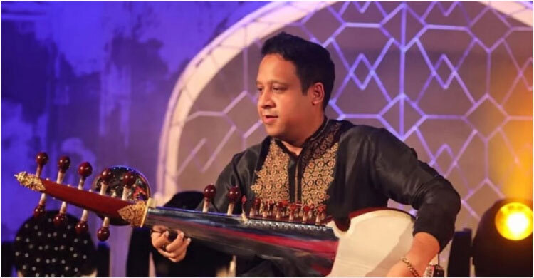 ‘নাচ-গান’ বন্ধ করতে এসেছিল উত্তেজিত জনতা, বর্ণিল অনুষ্ঠান সম্পন্ন