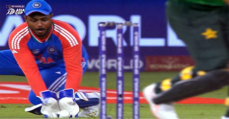 ফাখর জামানের আউট নিয়ে তুমুল বিতর্ক