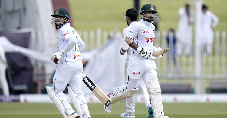 ৪ বলের ব্যবধানে সাজঘরে লিটন-মিরাজ