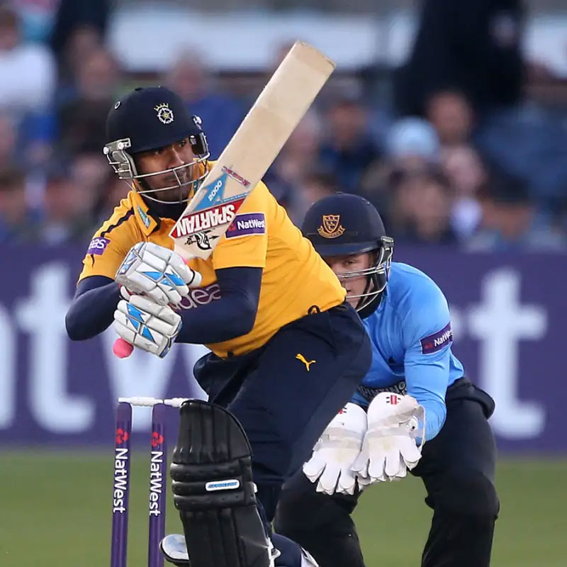 একই দিনে জন্ম, ভিন্ন ভুবনের ক্রিকেট যোদ্ধারা