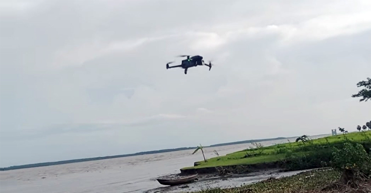 পটুয়াখালীতে মা ইলিশ রক্ষায় ৫ স্তরের নিরাপত্তা, ড্রোনে পর্যবেক্ষণ