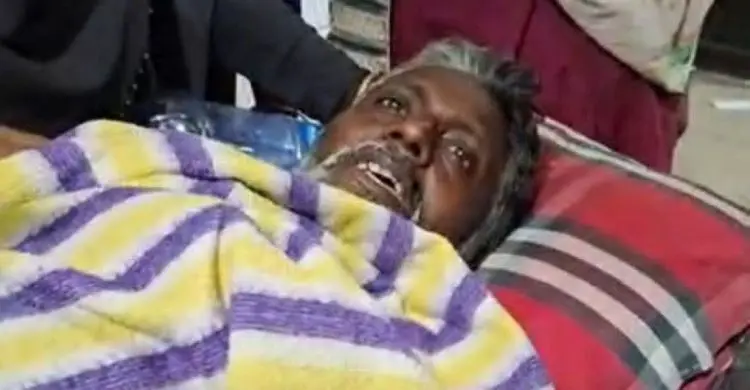 অপরিচিত দুই ব্যক্তির দেওয়া পার্সেল খুলতেই বিস্ফোরণ, ভ্যানচালক আহত