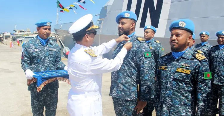 বাংলাদেশ নৌবাহিনী ও বিমানবাহিনীর সদস্যরা ১৯৯৩ সাল থেকে শান্তিরক্ষা মিশনে অংশ নেওয়া শুরু করেন/ছবি: সংগৃহীত