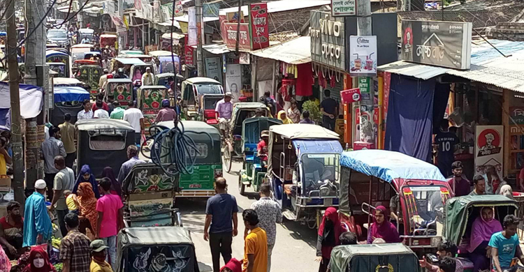 তীব্র যানজটে নাকাল ঈশ্বরদীবাসী, ট্রাফিক নির্বিকার
