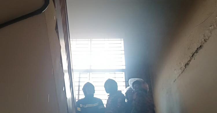 পাবিপ্রবির এক্সাম হল ভবনে অগ্নিকাণ্ড