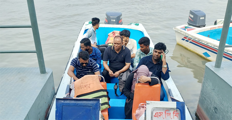 ৩০০ টাকা ভাড়ার অনুমোদন না পেলে স্পিডবোট বন্ধের হুঁশিয়ারি