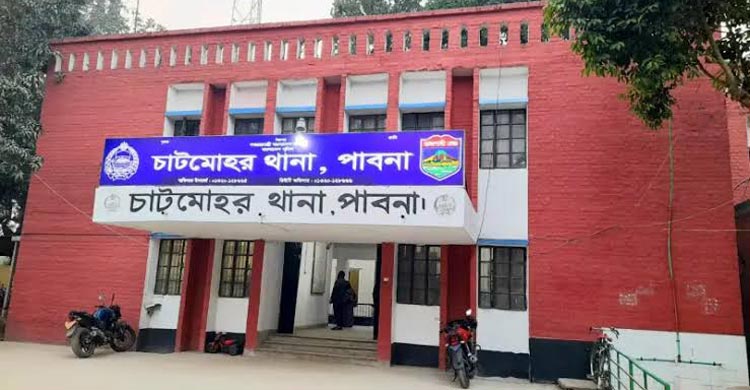 পাবনায় ব্যাংকে ভাঙচুর-কর্মকর্তাদের মারধর করা যুবদল নেতা গ্রেফতার